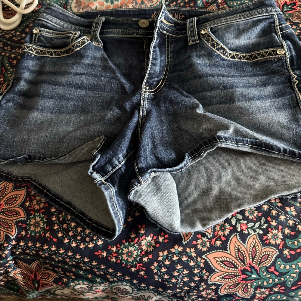 •SHYANNE- shorts
